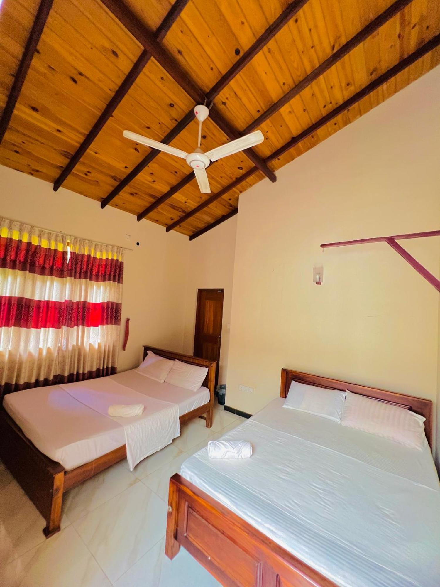 Malwaththa Mount Villa Kandy Exterior foto