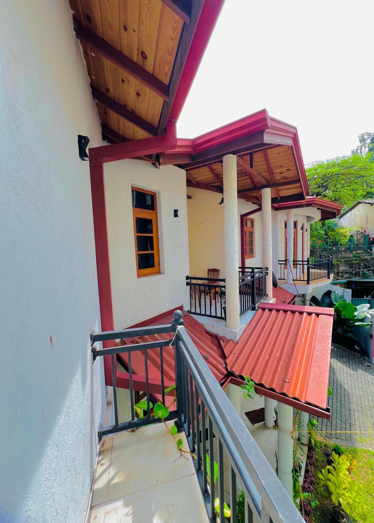 Malwaththa Mount Villa Kandy Exterior foto